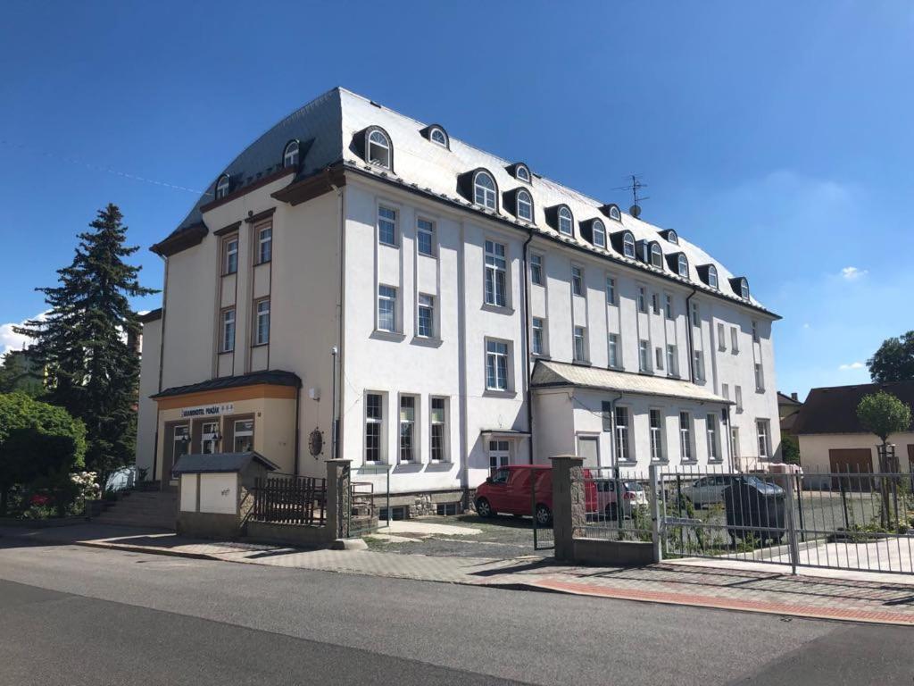 Grandhotel Nový Bor Extérieur photo